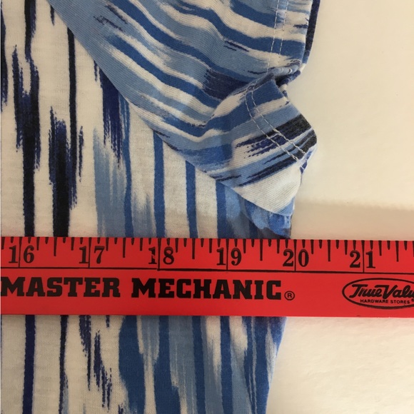 Liz Claiborne Abstract Blue Watercolor Short-Sleeved Shirt, Petite Large - Picture 8 of 9